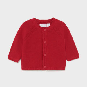 Prenda ECOFRIENDS 100% algodón orgánico. Chaqueta de tipo cardigan de manga larga para recién nacido niño. Cuello redondo. Cierre con botones en la parte delantera. Tejido 100% algodón.