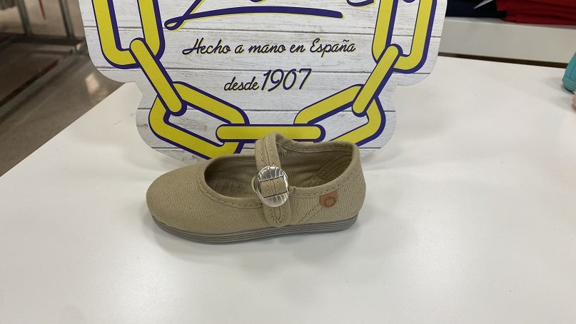 Merceditas de tela hebilla la cadena 8999